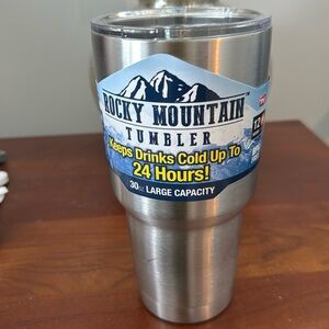 Rocky Mountain Tumbler As Seen on TV Stainless Steel 30 oz w Lid NEW W Tag